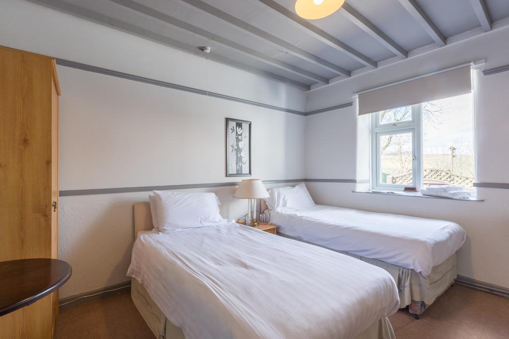 The Cross Keys Inn Tebay  Room photo